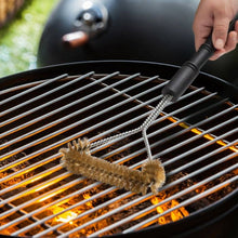 Load image into Gallery viewer, HIC Kitchen 3-Sided Grill Brush