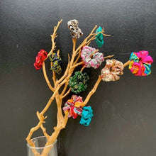 Load image into Gallery viewer, Sari Scrunchies