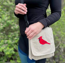 Load image into Gallery viewer, Cardinal Field Bag