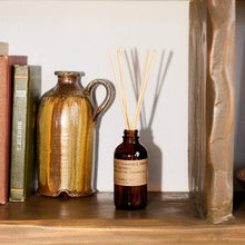 Load image into Gallery viewer, Teakwood &amp; Tobacco - 3.5 oz Reed Diffuser