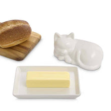 Load image into Gallery viewer, Porcelain Cat Butter Dish with Lid
