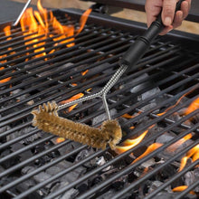 Load image into Gallery viewer, HIC Kitchen 3-Sided Grill Brush